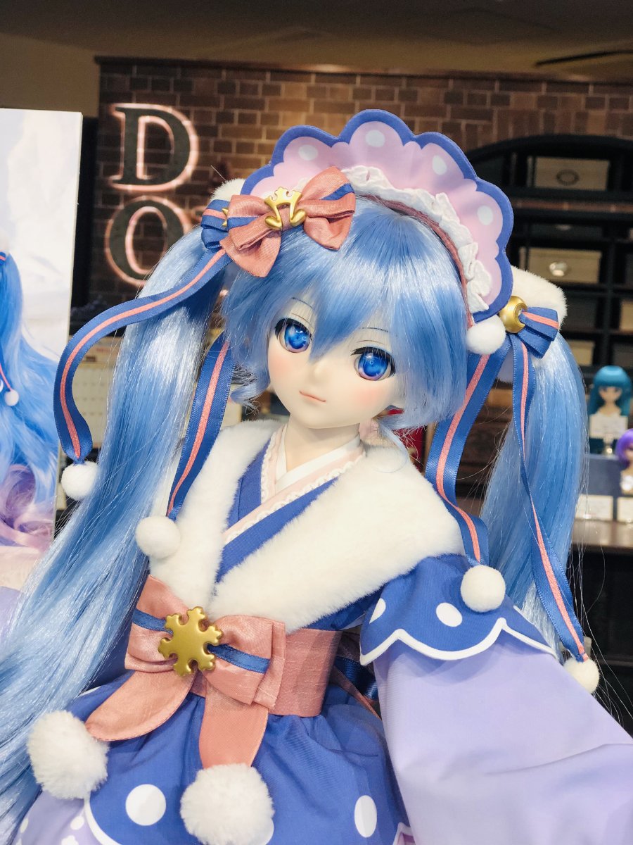 SNOW MIKU 2023 特別企画】「冬麗」セット受注開始ですっ！ - ドール