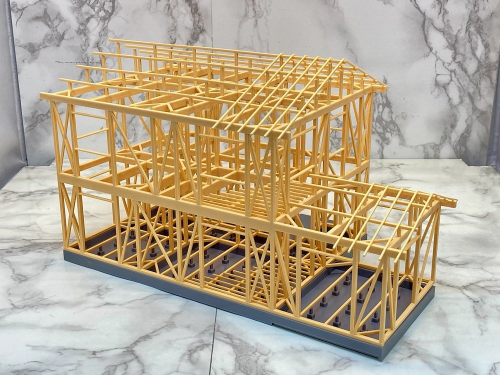 都内で一軒家が6,000円代？！ プラッツの「木造軸組模型」を組み立てて